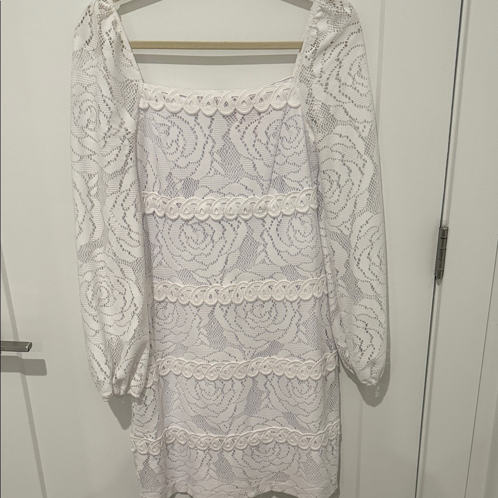 Lilly Pulitzer Zoella Dress Bungalow Blossom Lace, Size 2, only worn once, EUC
